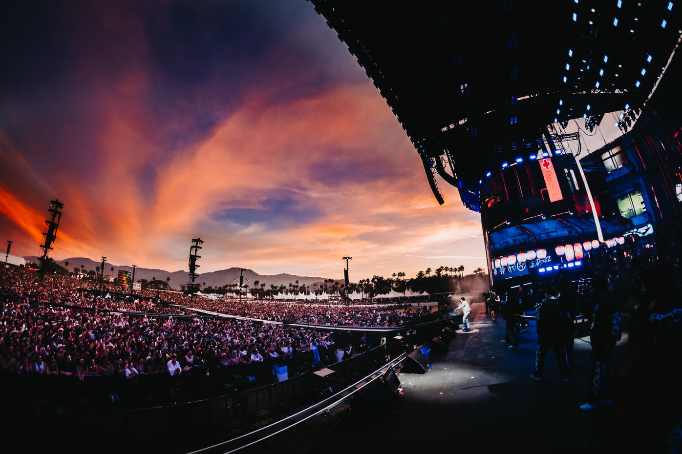 Junior H conquista Coachella y lleva el regional mexicano al escenario principal