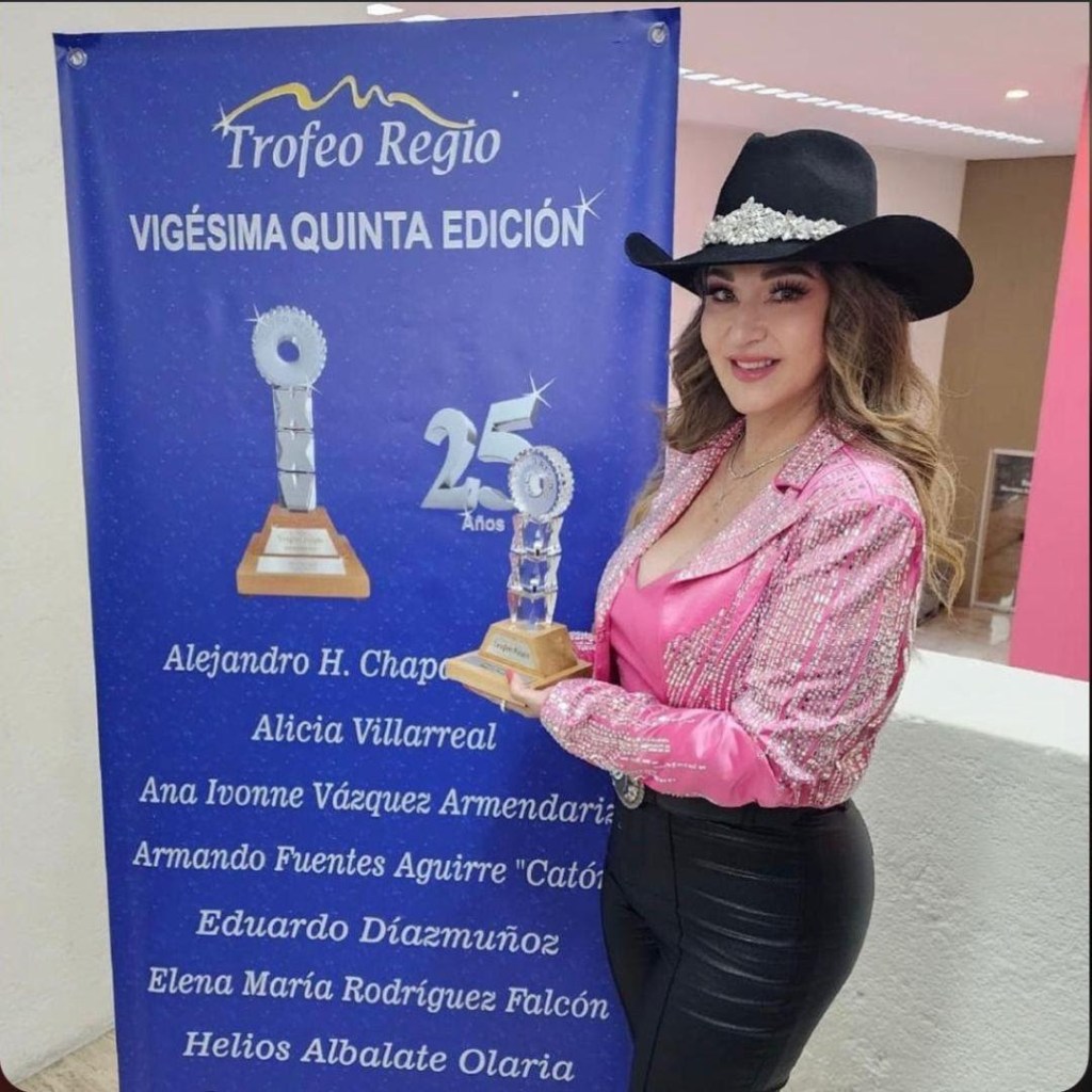 Alicia Villarreal Recibe el Reconocimiento «Trofeo Regio» en Monterrey y Conquista a Tamaulipas con su Gira «Donde Todo Comenzó 2.0»