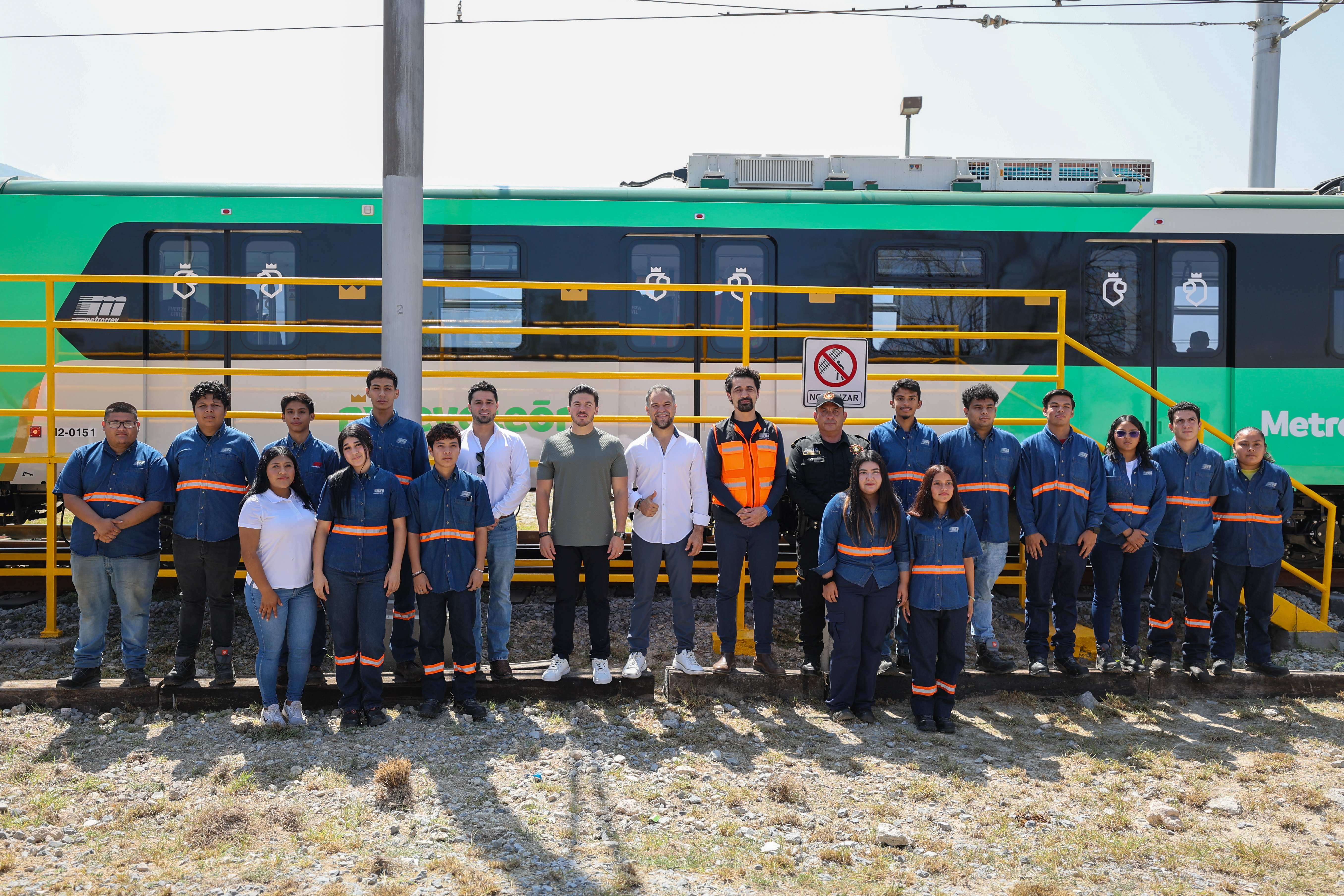 Avanza la renovación de trenes en la Línea 1 del Metro de Monterrey: el Gobernador entrega tres nuevas unidades