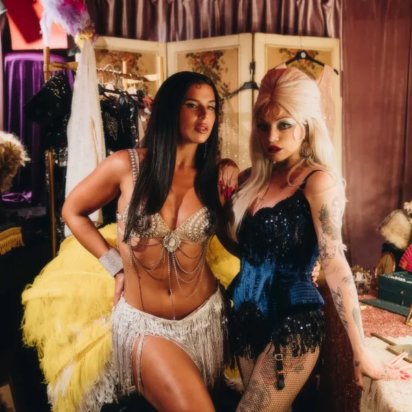 Mon Laferte y Nathy Peluso unen fuerzas en “La Tirana”, un homenaje poderoso a La Lupe