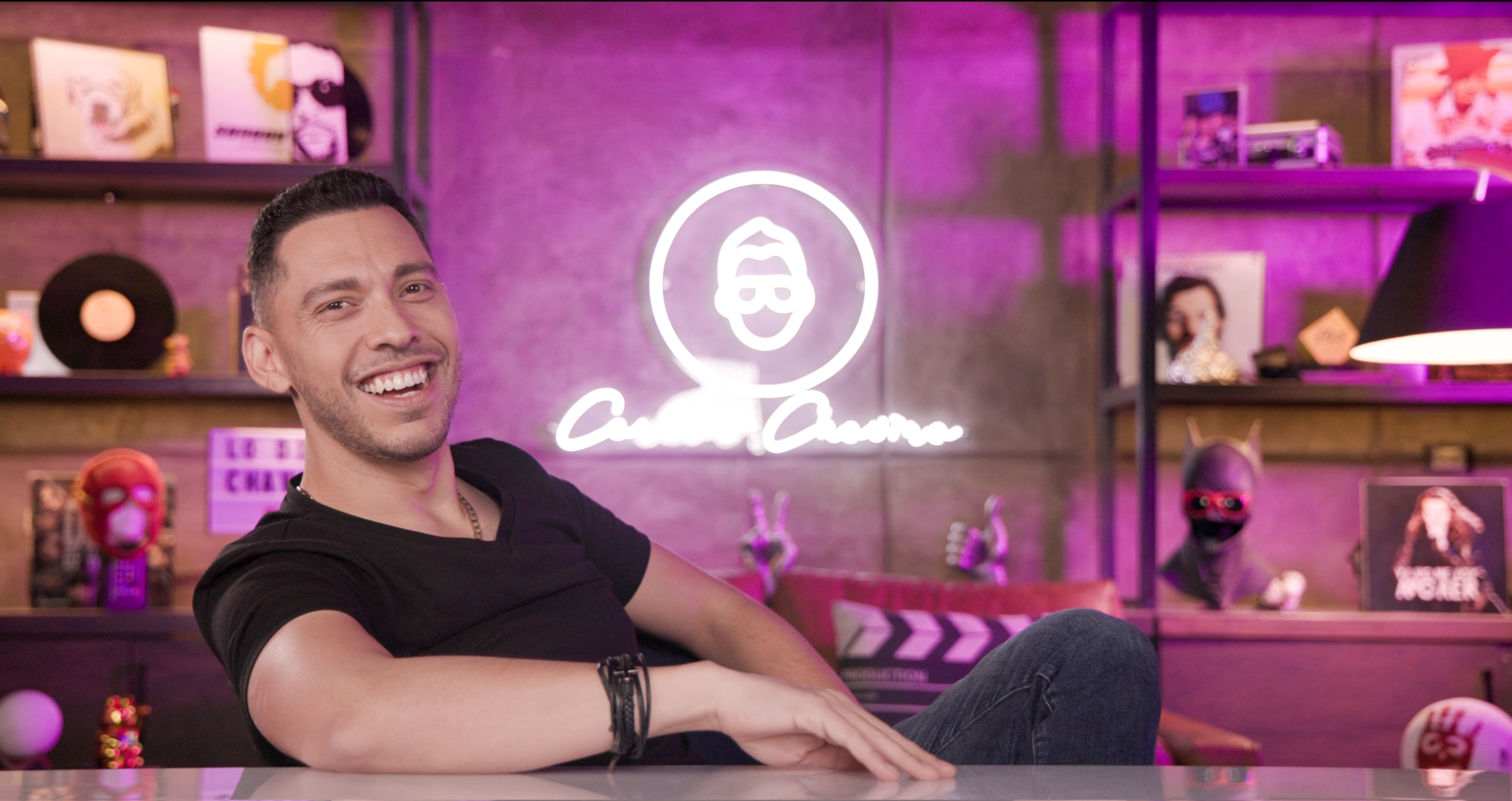 Carlos Chavira lanza emotivo homenaje musical a las Fuerzas Armadas caídas