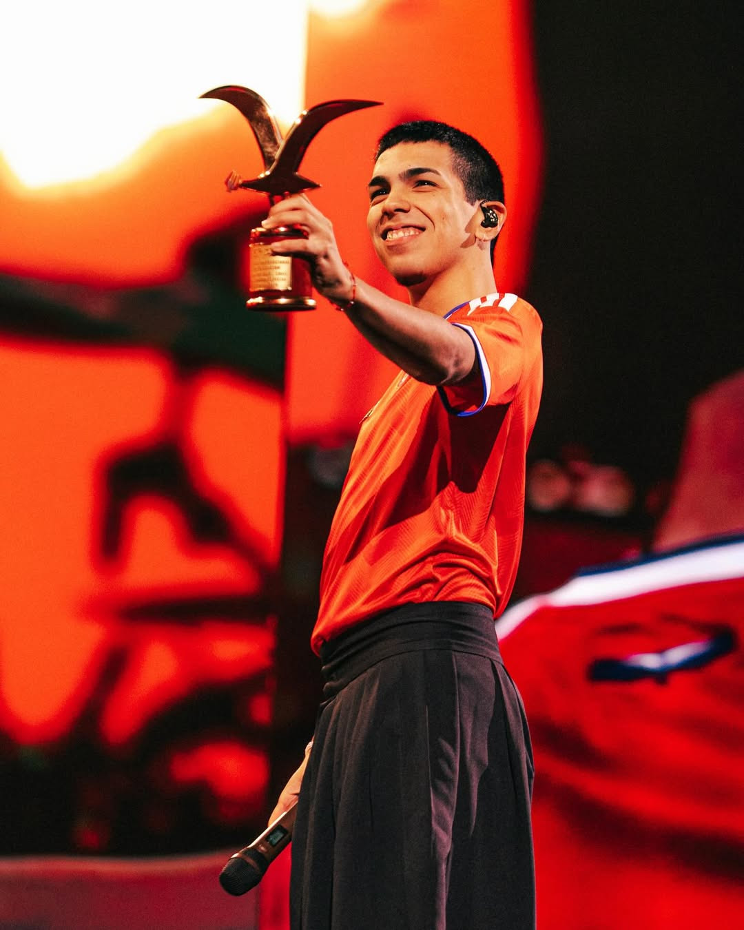 Milo J arrasa en Viña 2026 y anuncia estadio en Chile