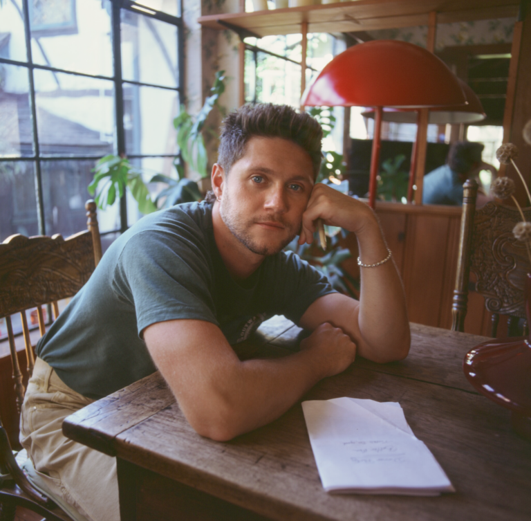 Niall Horan anuncia “Dinner Party”, su nuevo álbum y estrena emotivo primer sencillo