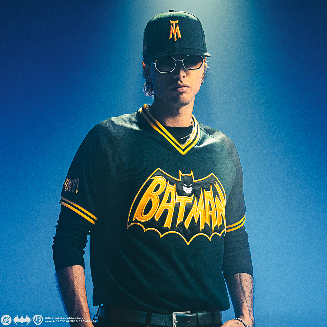 Batman y Sultanes de Monterrey unen fuerzas en una colección exclusiva de New Era