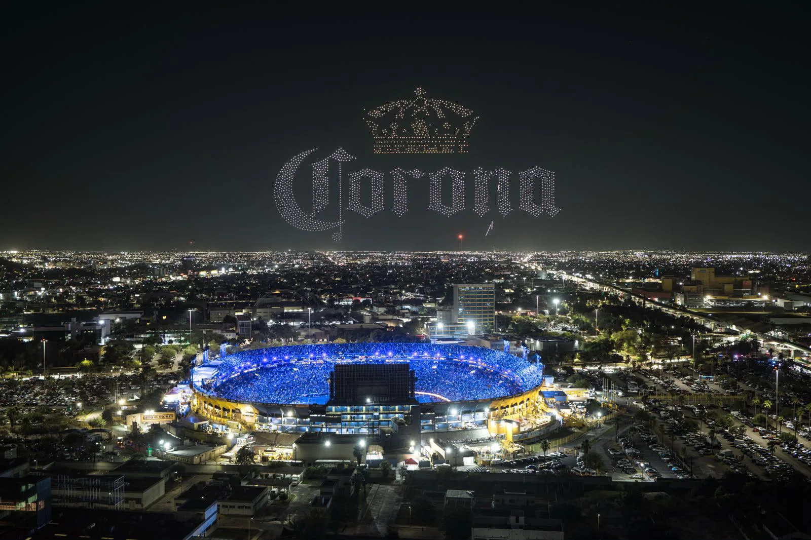 Corona e Intocable hacen vibrar El Volcán en el debut de Tigres como local